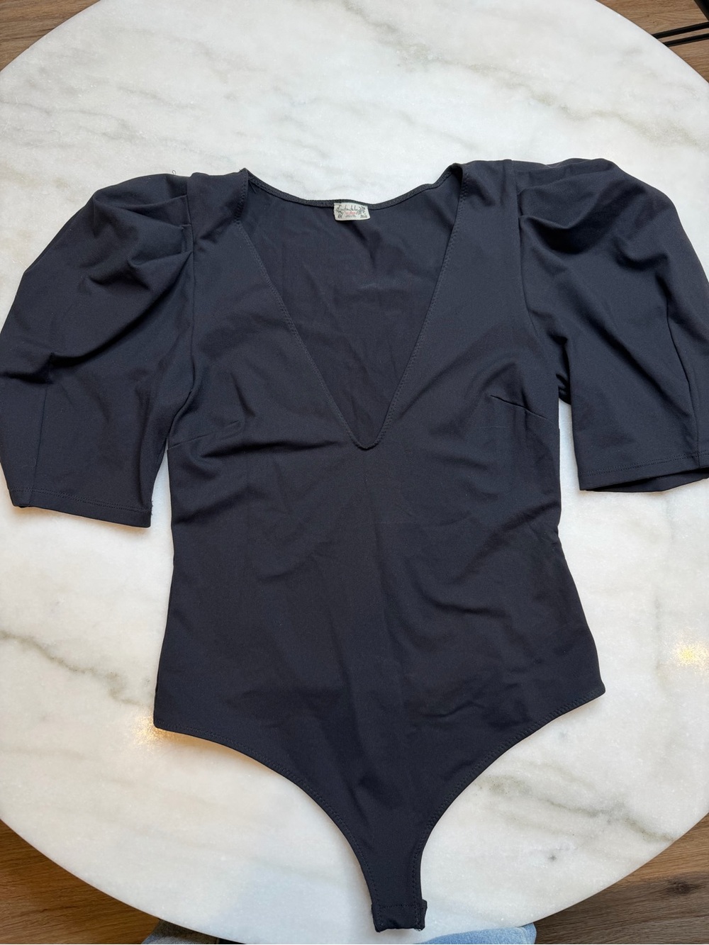 Free People Black V-Neck Puff Sleeve Bodysuit Size M
